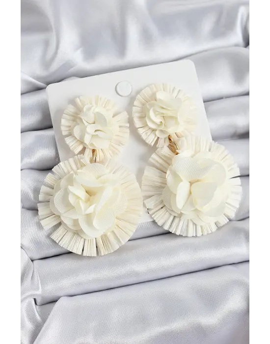 Krem Gül Figürlü Tül Model Gold Renk Kadın Küpe