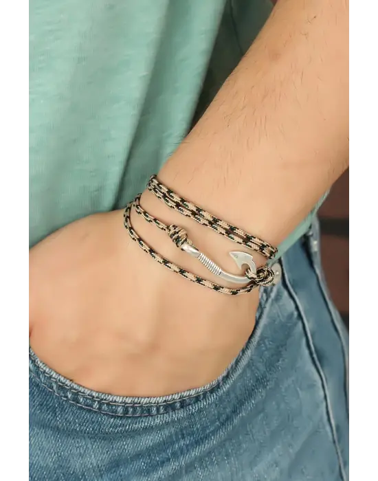 Krem Renk Çizgi Desenli Metal Kancalı Erkek Bileklik