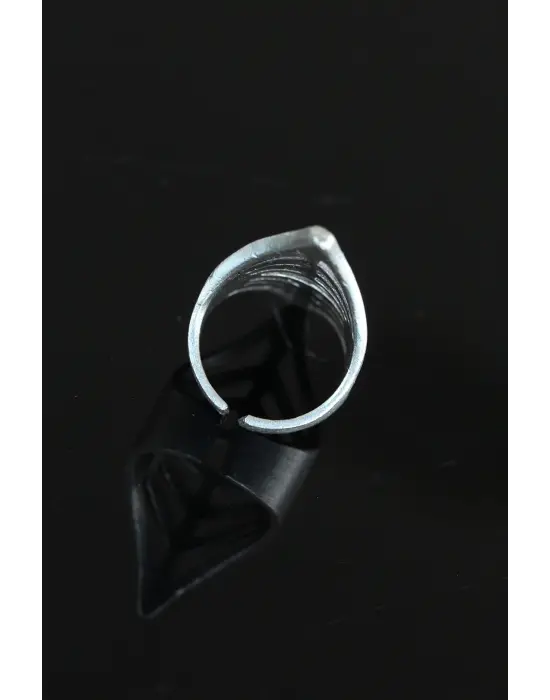 Metal Eskitme Gümüş Renk Otantik Ayarlamalı Bayan Yüzük