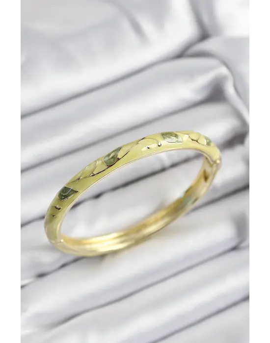 Mineli Çelik Fıstık Yeşili Yaprak Motifli Gold Renk Kadın Kelepçe