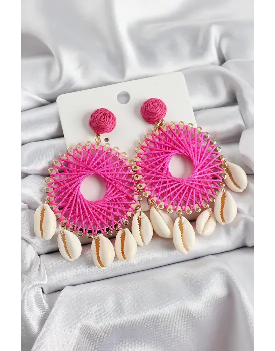 Pembe Hasır Örgü Sarmal Model Sallantılı Deniz Kabuğu Detaylı Gold Renk Kadın Küpe
