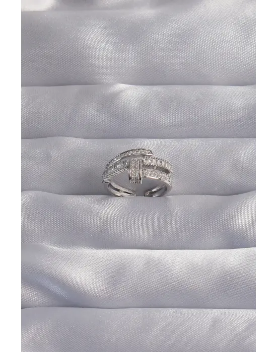  Ayarlamalı Gümüş Zirkon Taşlı Kıvrımlı Çivi Yüzük