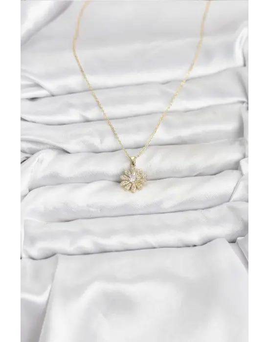 Çelik Gold Renk Çiçek Model Kadın Kolye