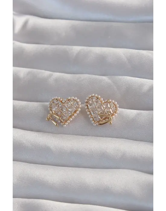  Altın Fiyonk Detay İncili Zirkon Taşlı Kalp Küpe