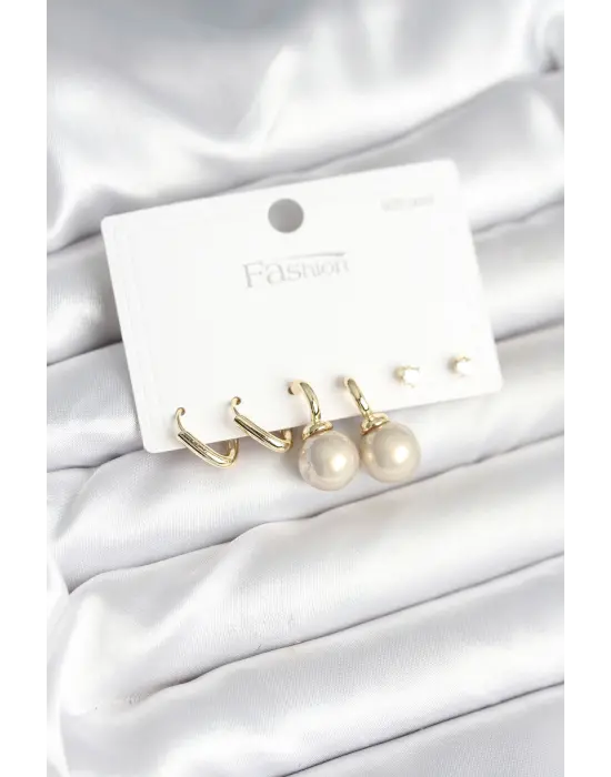 Pirinç Gold Renk İnci Detaylı 925 Gümüş Çivili Kadın Küpe Seti