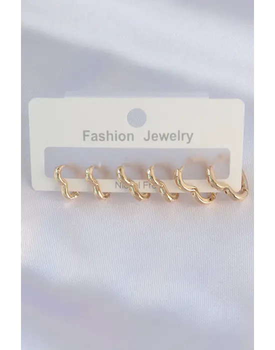  Altın Kalp Model Küpe Seti