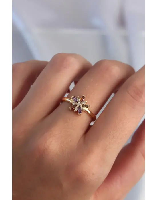  Altın Renkli Zirkon Taşlı Ayarlamalı Yüzük