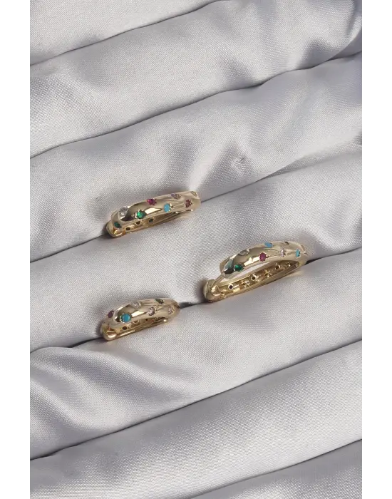  Altın Renkli Zirkon Taşlı Kalp Model Küpe Seti