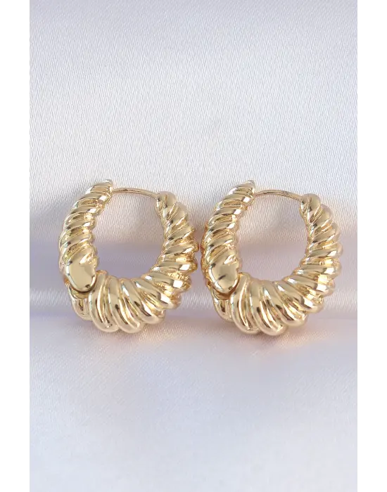  Altın Tırtık Detay Bombeli Halka Küpe