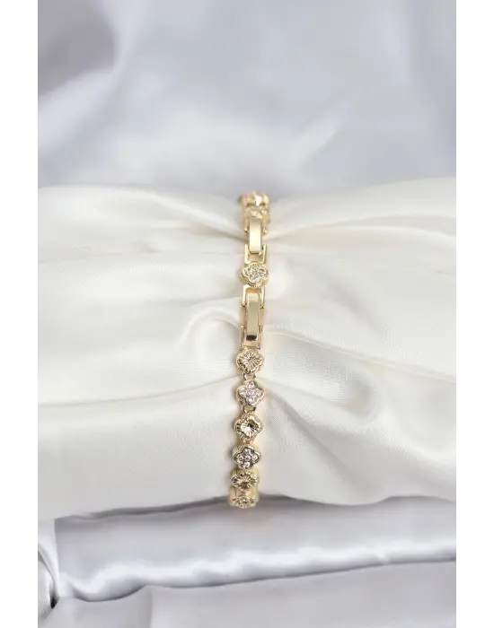Çelik Gold Renk VIP Seri Sıralı Yonca Model Zirkon Taşlı Kadın Bileklik