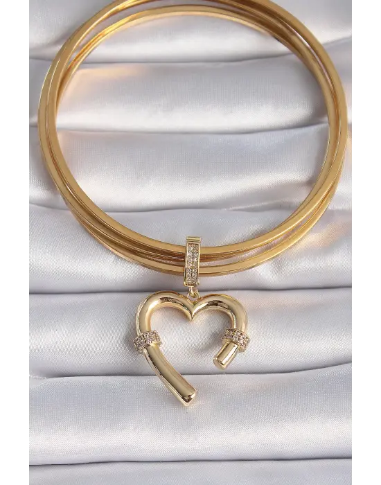 Pirinç Gold Renk Zirkon Taş Detaylı Kalp Figür Ajda Charm
