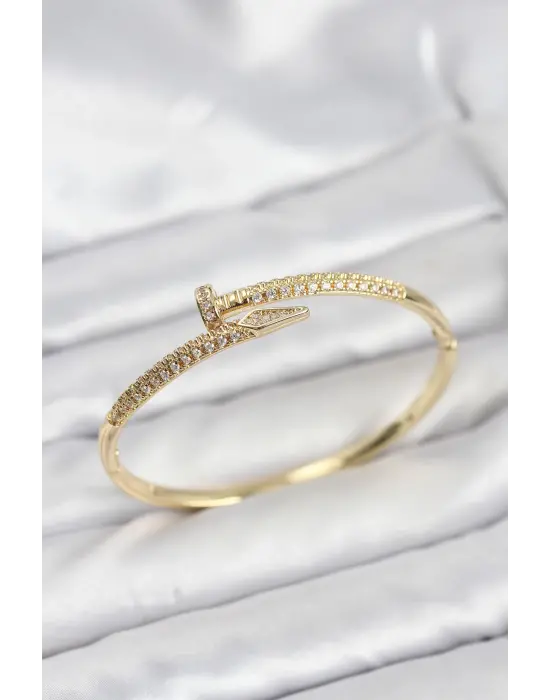 Çelik Gold Renk Zirkon Taşlı Çivi Model Kadın Kelepçe Bileklik