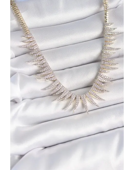 Pirinç Gold Renk Zirkon Taşlı Sivri Model VIP Seri Kadın Kolye