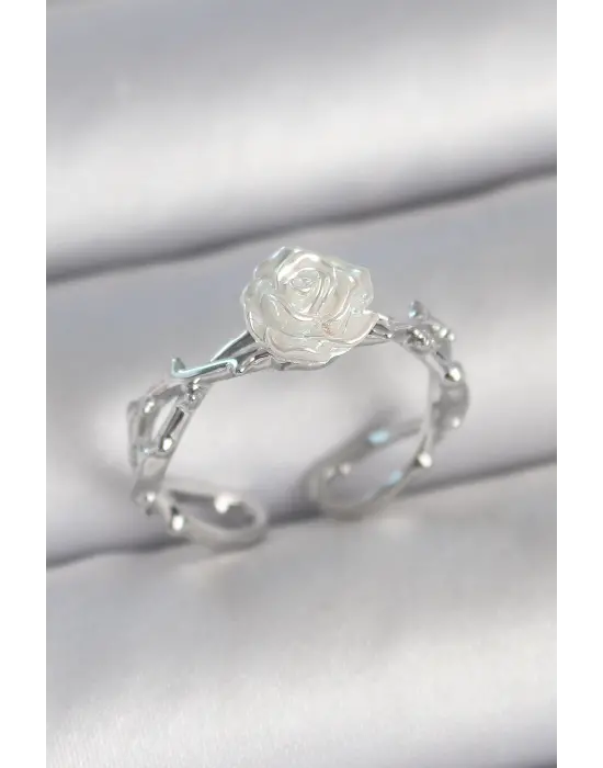 Pirinç Gümüş Renk Beyaz Gül Model Ayarlanabilir Kadın Yüzük