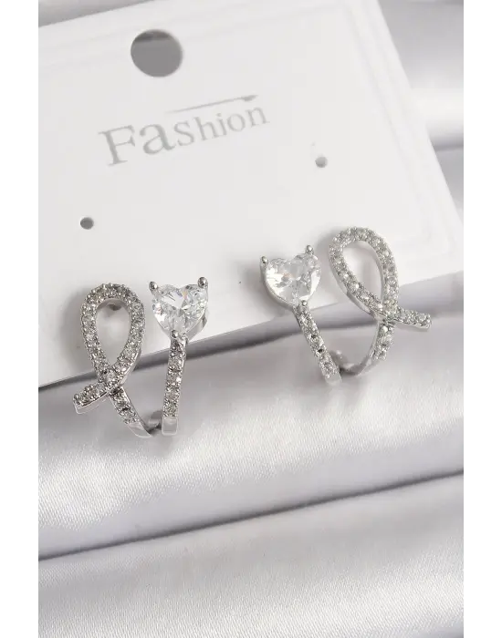  Gümüş Düğüm Model Zirkon Taşlı Kalp Detay Çelik Küpe