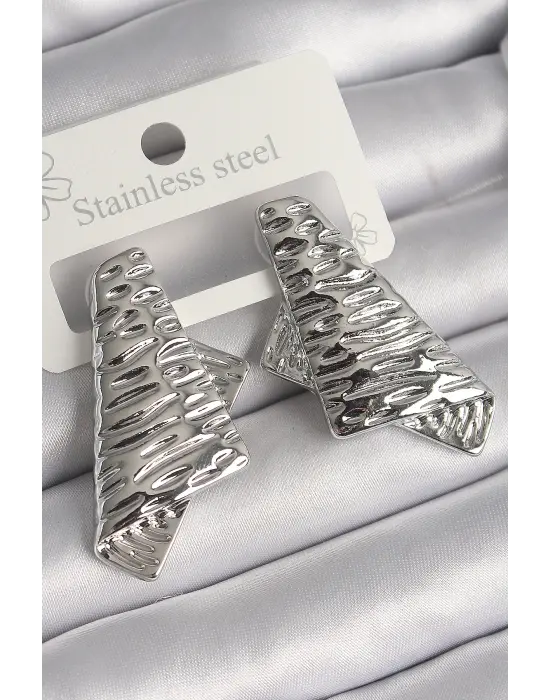  Gümüş İşleme Detaylı Katlanmış Kare Plaka Model Çelik Küpe