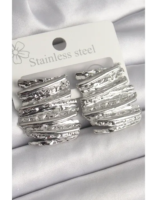  Gümüş İşlemeli Kare Plaka Model Çelik Küpe