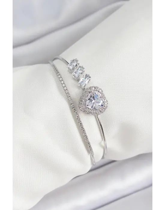 Pirinç Gümüş Renk Kalpli Zirkon Taşlı Kadın Bileklik