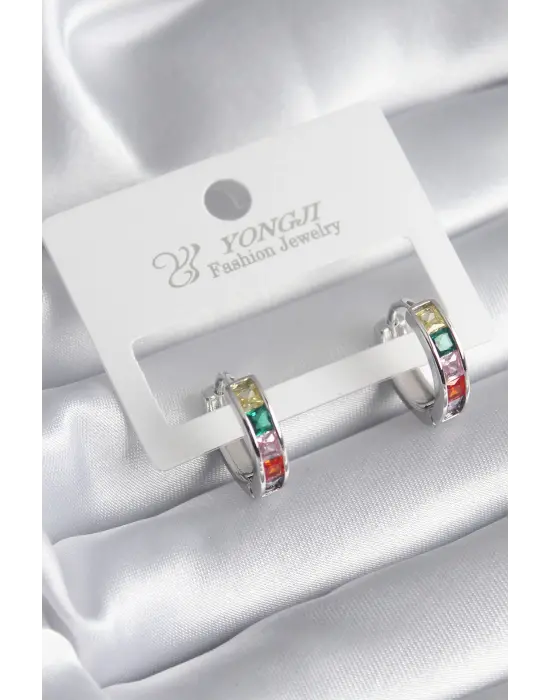  Gümüş Renkli Zirkon Taşlı Çelik Küpe