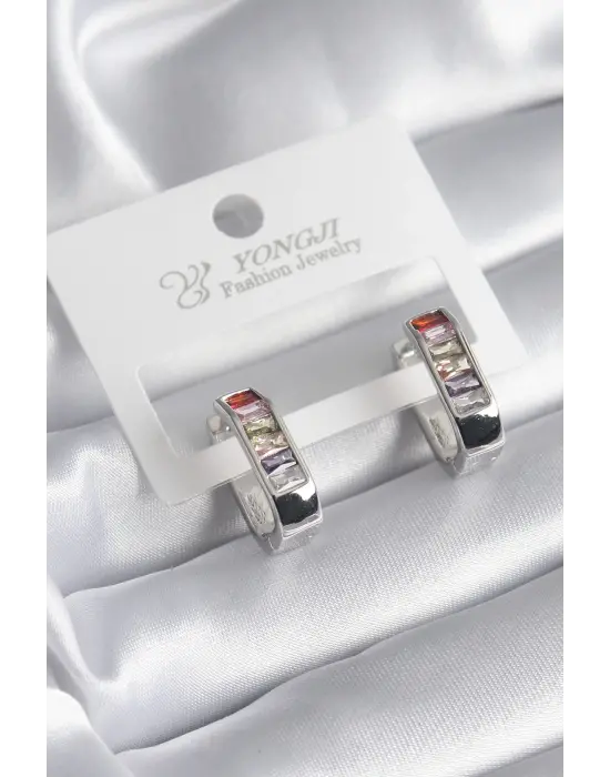  Gümüş Renkli Zirkon Taşlı Çelik Küpe