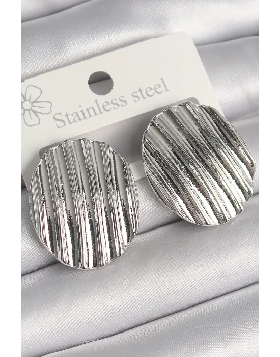  Gümüş Sallantı İşlemeli Daire Plaka Model Çelik Küpe