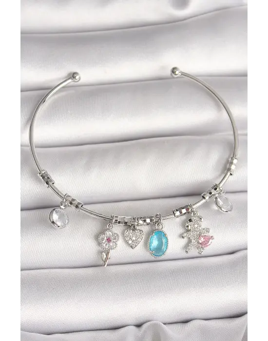 Pirinç Gümüş Renk Sallantı Zirkon Taşlı Ayıcık Figür Çiçek Detay Charm Kadın Bileklik