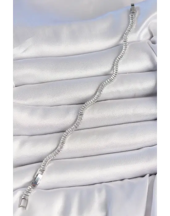 Pirinç Gümüş Renk Su Yolu Zirkon Taşlı Model Kadın Bileklik