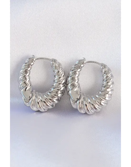  Gümüş Tırtık Detay Bombeli Halka Küpe