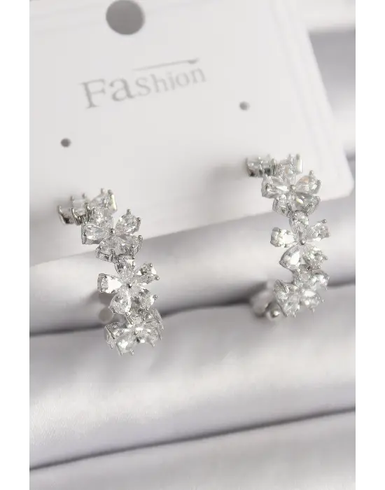  Gümüş Zirkon Taşlı Çiçek İşlemeli Çelik Küpe