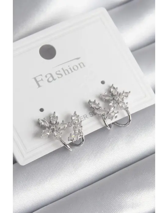  Gümüş Zirkon Taşlı Çiçek Model Çelik Küpe