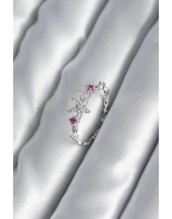 Pirinç Gümüş Renk Zirkon Taşlı Çiçek Model Pembe Zirkon Taş Detay Kadın Yüzük