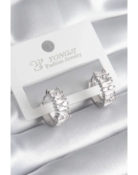  Gümüş Zirkon Taşlı Halka Model Çelik Küpe