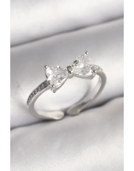  Gümüş Zirkon Taşlı Kalp Fiyonk Model Çelik Yüzük