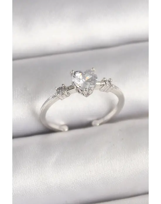 Pirinç Gümüş Renk Zirkon Taşlı Kalp Model Ayarlanabilir Kadın Yüzük