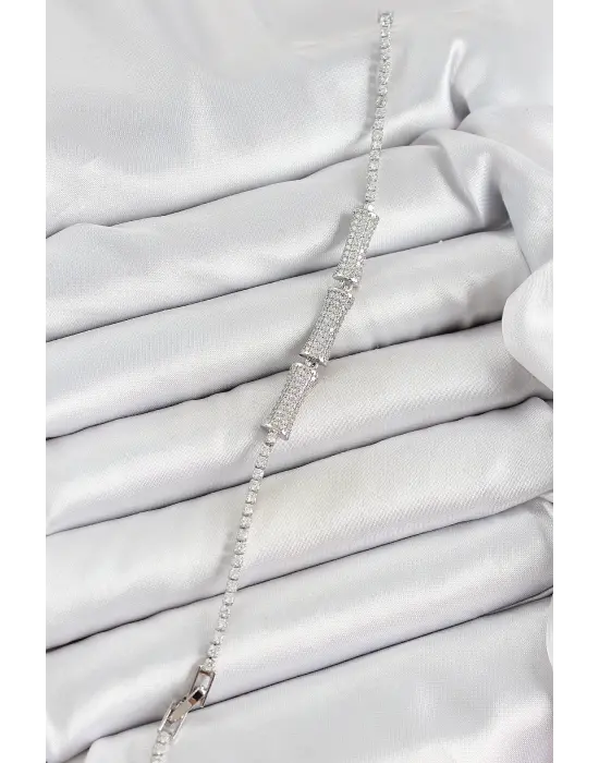 Pirinç Gümüş Renk Zirkon Taşlı Kemik Model Kadın Bileklik