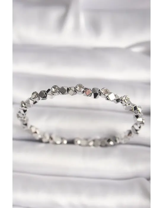 Pirinç Gümüş Renk Zirkon Taşlı Küp Dorika Model Kadın Bileklik