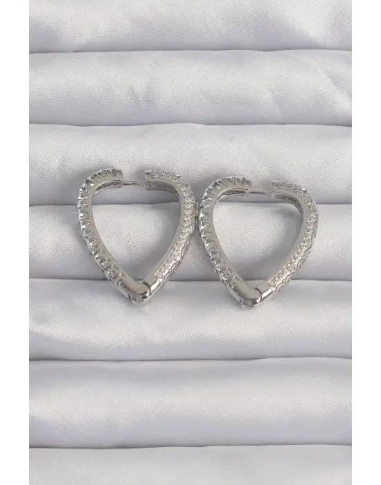  Gümüş Zirkon Taşlı Motifli Kalp Küpe