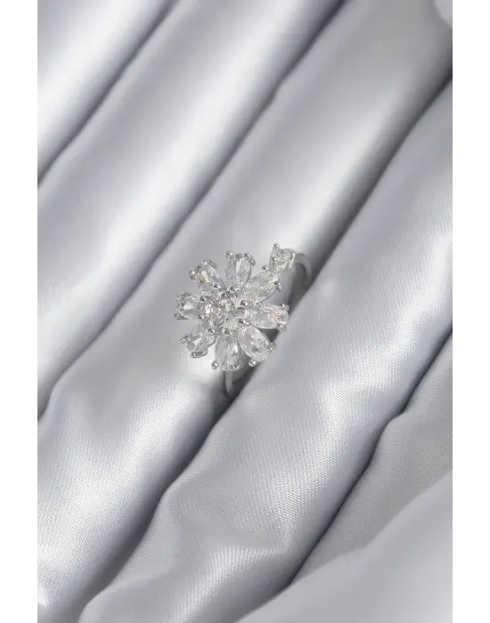  Gümüş Zirkon Taşlı Papatya Model Çelik Yüzük