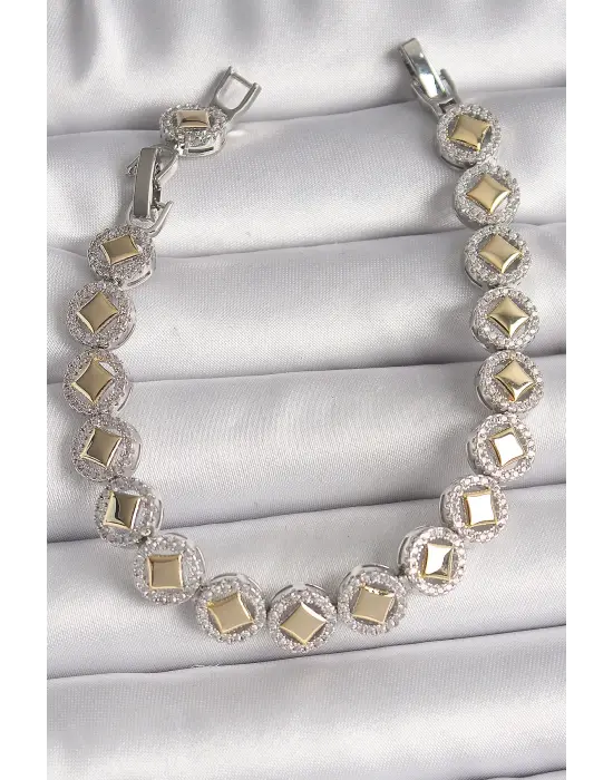 Pirinç Gümüş Renk Zirkon Taşlı Serenay Model VIP Seri Kadın Bileklik