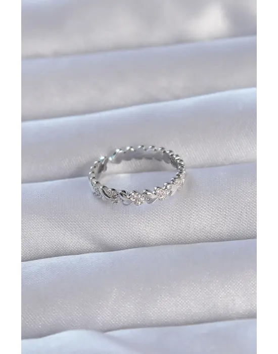  Gümüş Zirkon Taşlı Sıralı Kalp Model Ayarlanabilir Yüzük