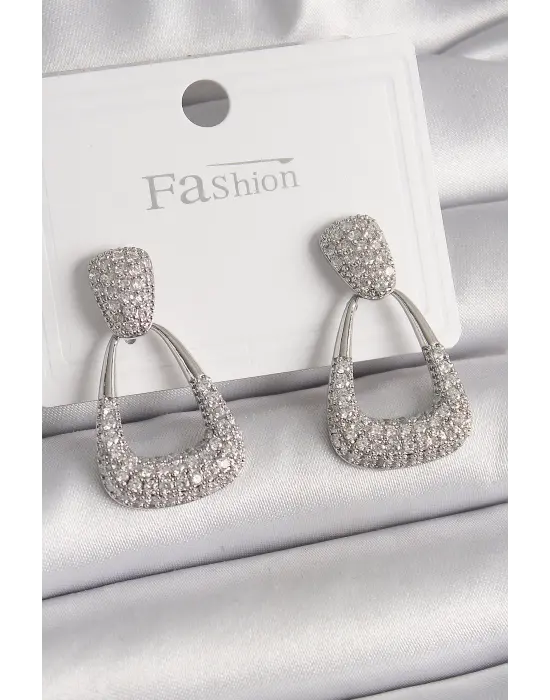  Gümüş Zirkon Taşlı Üçgen Model Çelik Küpe