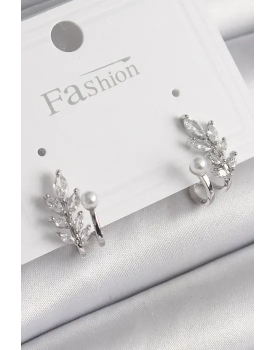  Gümüş Zirkon Taşlı Yaprak Model İnci Detay Çelik Küpe