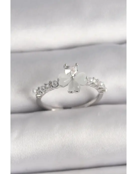  Gümüş Zirkon Taşlı Yonca Model İnci Detay Ayarlanabilir Yüzük