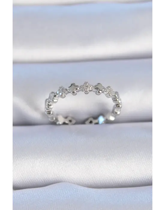  Gümüş Zirkon Taşlı Yonca Model Çelik Yüzük