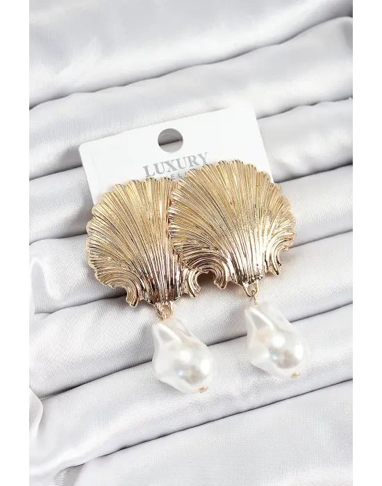 Pirinç İstiridye Model Sallantılı İnci Detaylı Gold Renk kadın Küpe