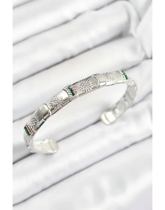Pirinç Karışık Zirkon Taşlı Çiçek Model Gümüş Renk Altı Açık Kadın Bileklik