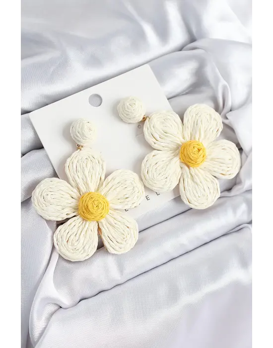 Pirinç Krem Papatya Model Gold Renk Kadın Hasır Küpe