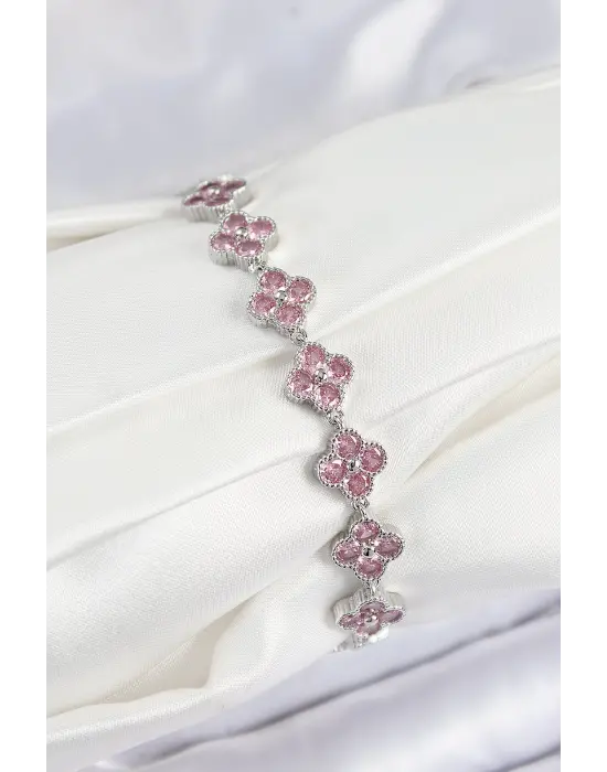 Pirinç Pembe Zirkon Taşlı Yonca Model Gümüş Renk VIP Seri Kadın Bileklik