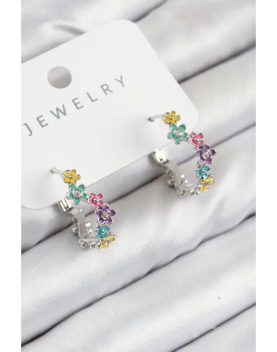 Pirinç Renkli Papatya Model Gümüş Renk Kadın Küpe