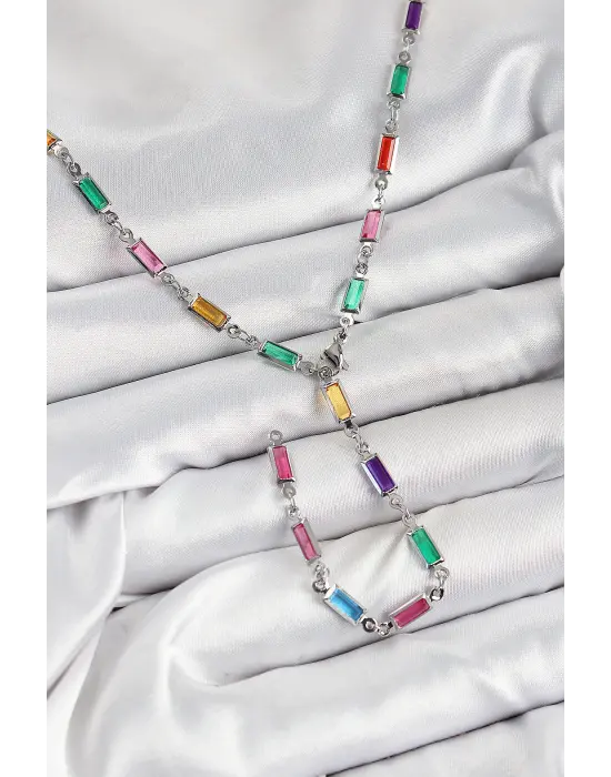 Pirinç Renkli Zirkon Taşlı Dikdörtgen Model Gümüş Renk Kadın Y Kolye